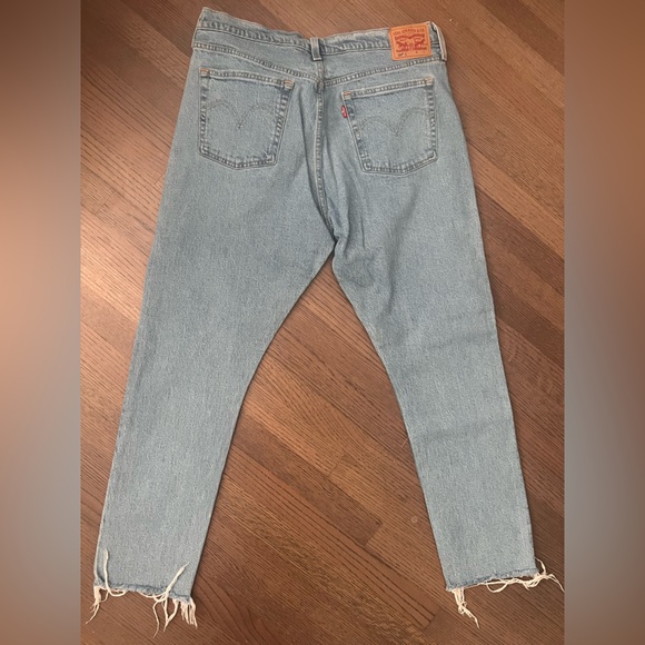 Levi's 501 Classic Blue Denim Jeans - Picture 2 of 6